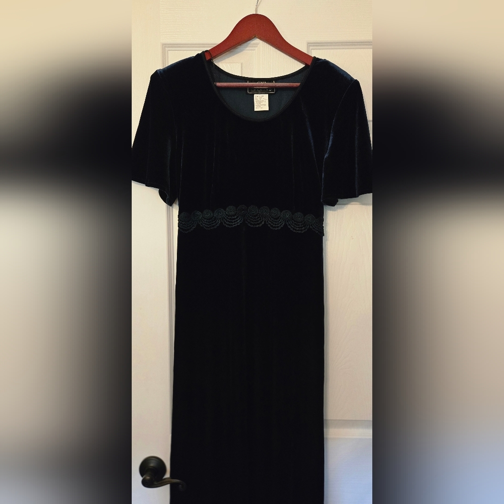 Molly Malloy Evening Vintage Emerald Green Velvet Maxi Dress 1980s